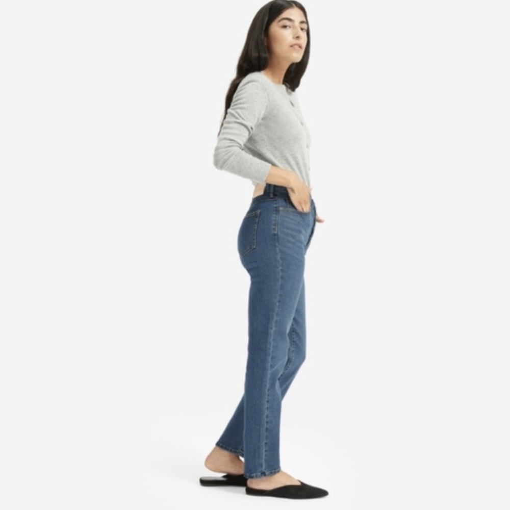 Everlane Women's Straight Leg Jeans in Medium Blue